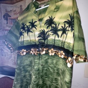 mens xl hawaii shirt a